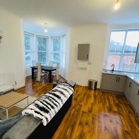 Newly Refurbished Two Bedrooms Flat St Leonards-on-Sea Экстерьер фото