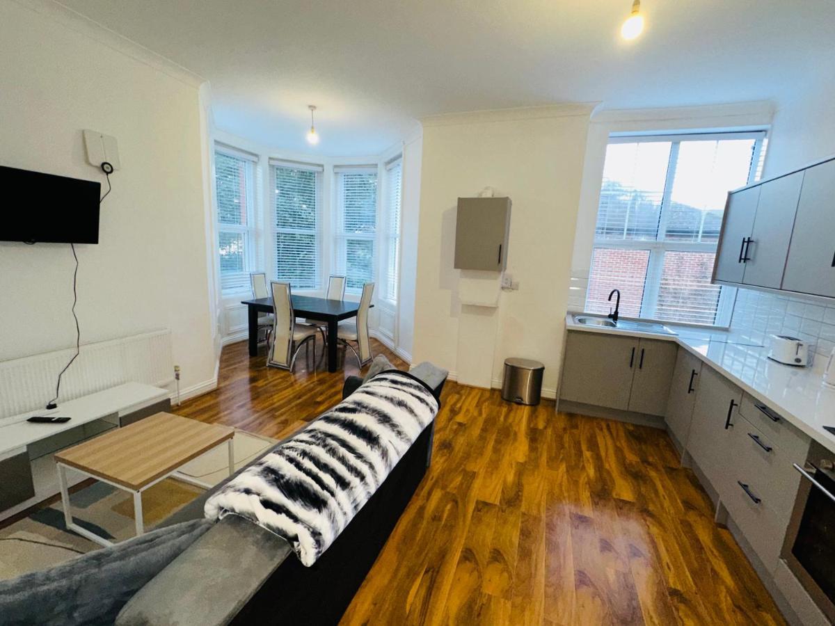 Newly Refurbished Two Bedrooms Flat St Leonards-on-Sea Экстерьер фото